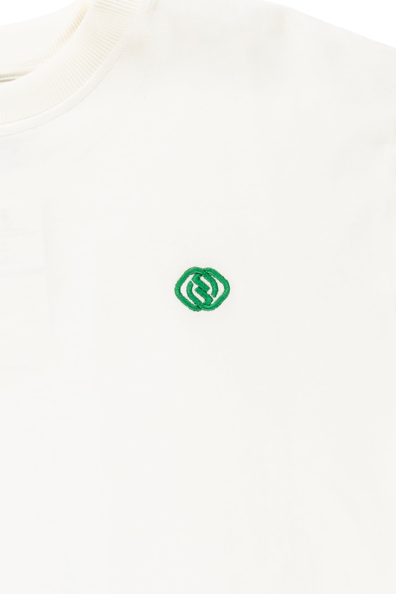 Logo detail on mens heavyweight t-shirt